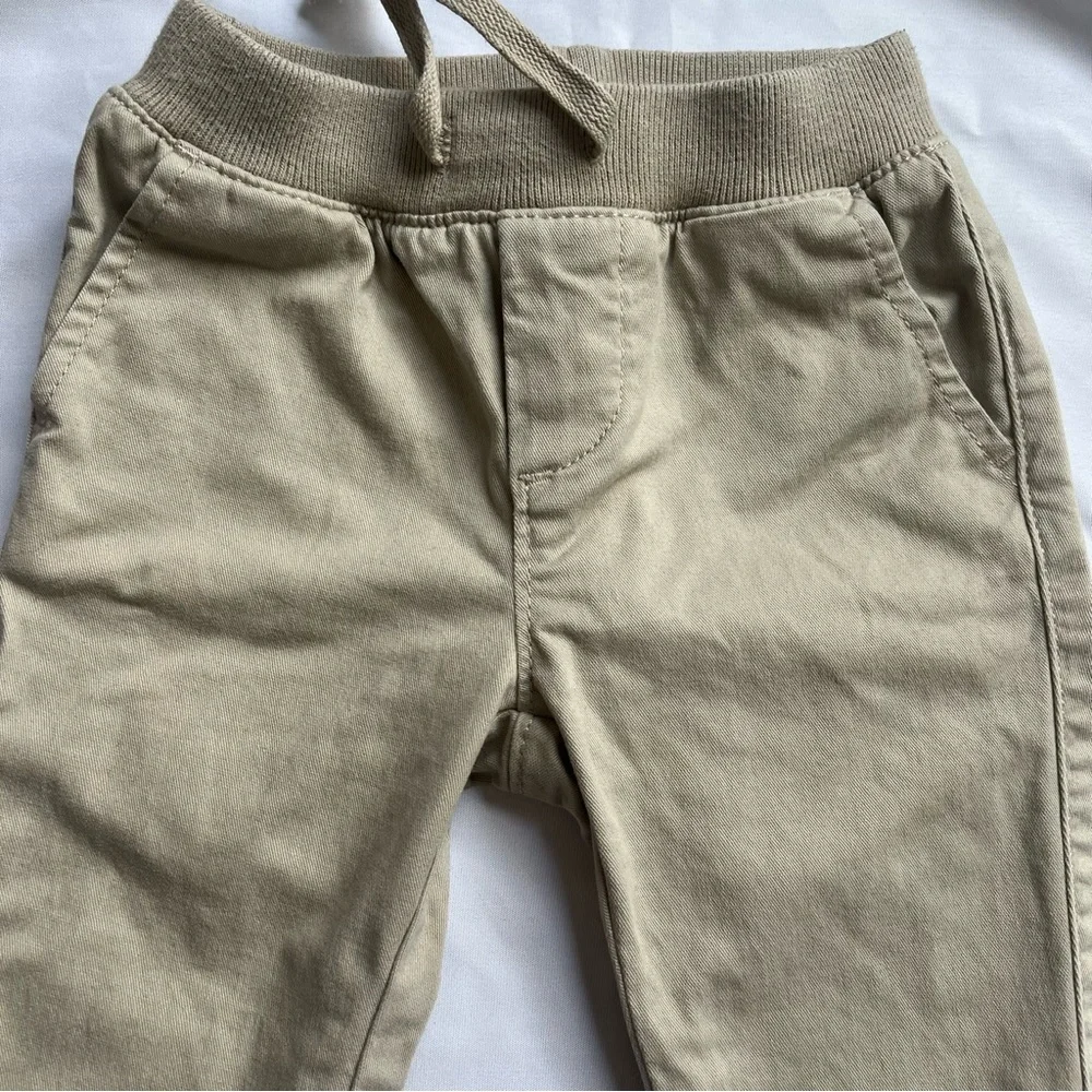 Baby Gap Pull on Khakis in Size 6-12 Months